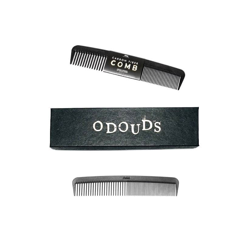 DRESSKINさんのインスタグラム写真 - (DRESSKINInstagram)「珍しいカーボン製のコーム💈 . Repost from @odouds_japan . - Carbon Fiber Comb 17.8cm - カーボンファイバー素材は帯電防止効果がありプラスチックの櫛で発生しやすい静電気を抑えることができる。 - 時代を超えて愛される製品を目指して作られており、高い耐熱性と耐久性を誇り、軽くて丈夫なため長くご愛用頂けます。 - アメリカのコーム専業メーカー「シカゴコーム」に作成を依頼したMADE IN USAのコームです。 - ¥2,860 - #odouds #odoudsjapan #dresskin #オダウズ #カーボンコーム #コーム #カーボン #ドレスキン #コームオーバー #バーバースタイル #静電気防止 #丈夫 #メンズグルーミング #メンズコスメ #コスメ通販」3月19日 22時12分 - dresskin_official