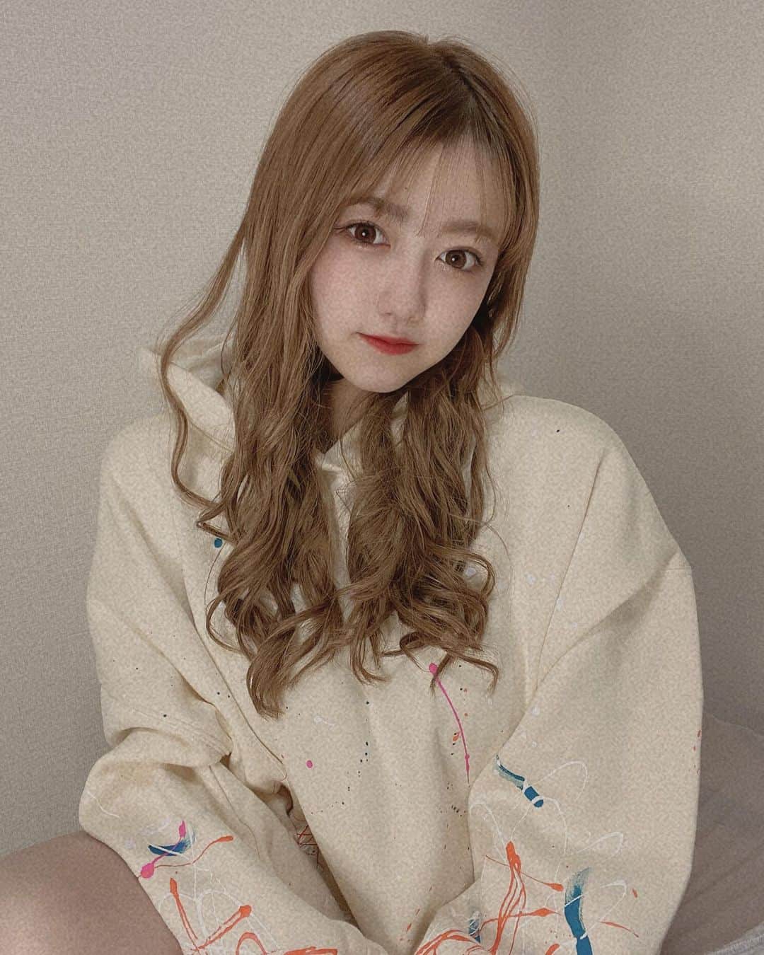 高橋かののインスタグラム：「最近パーカーお気に入り♡ 早くあったかくなって~！  #essentials」