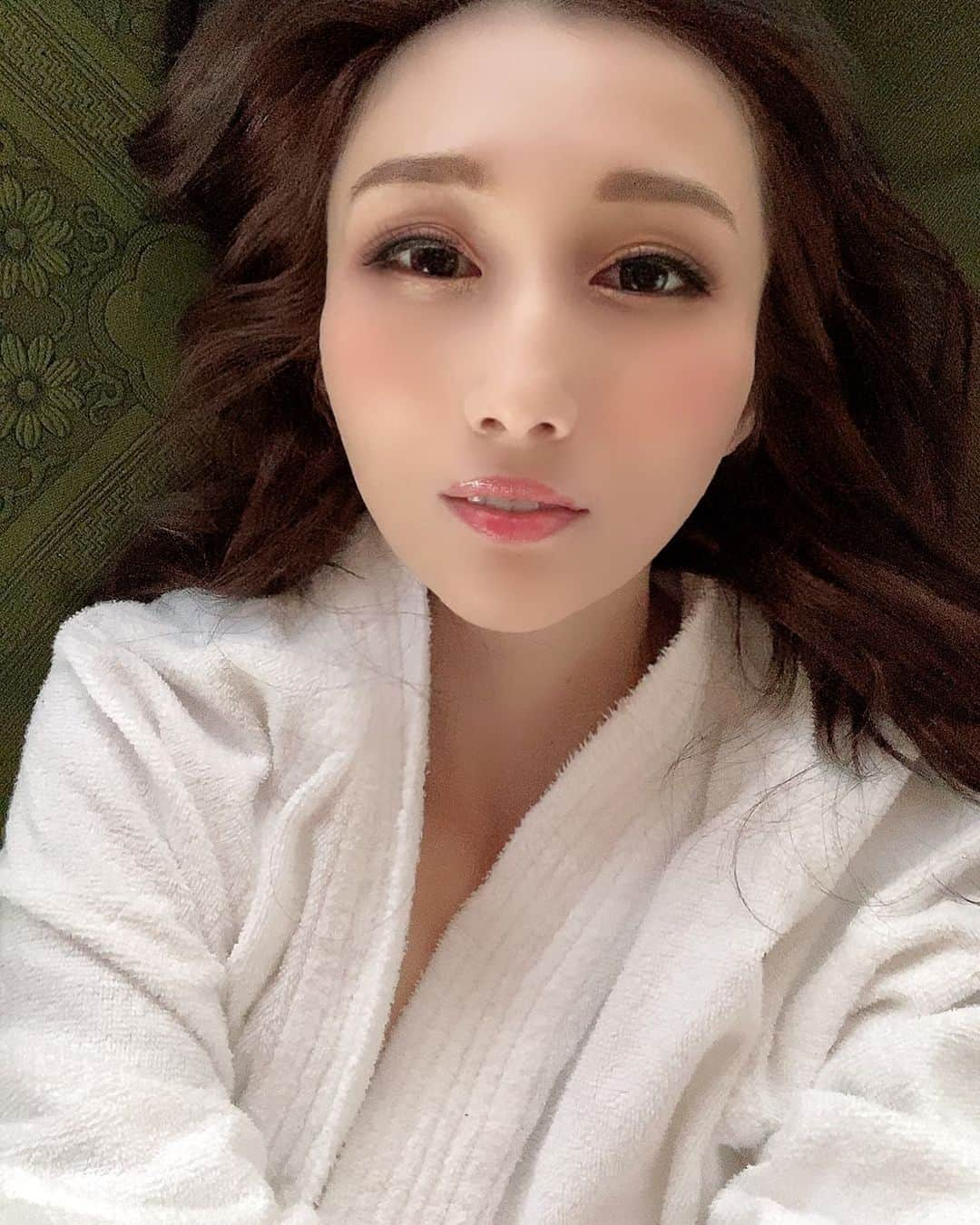 JULIAさんのインスタグラム写真 - (JULIAInstagram)「♡ Good night 💕晚安⭐️」3月19日 23時50分 - julia_cmore_official