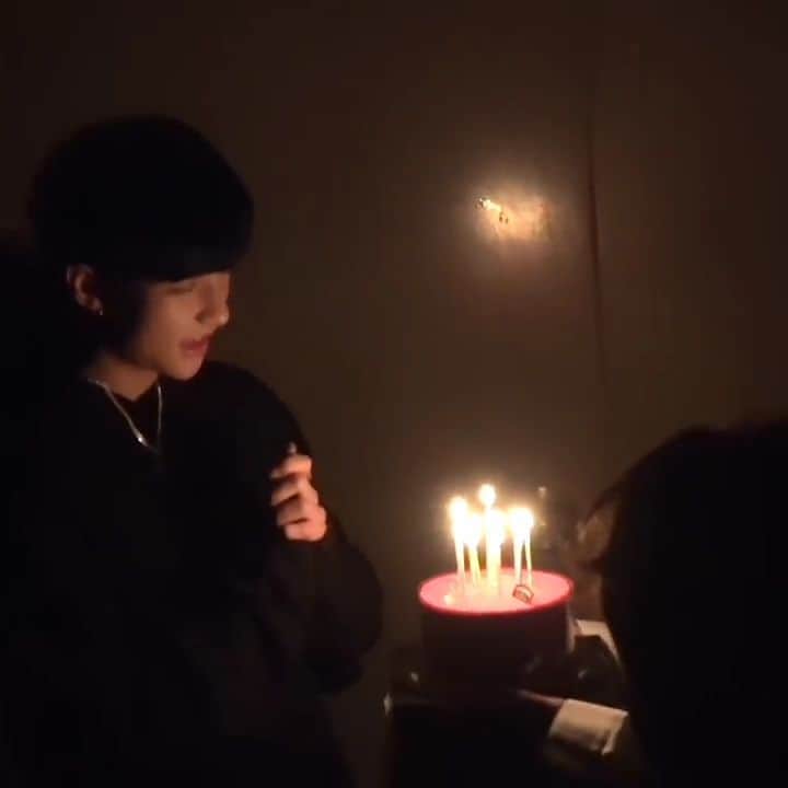 ファン・ヒョンジンのインスタグラム：「Happy birthday Hyunjin ❤❤❤❤❤❤❤❤❤❤」