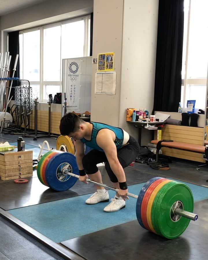 宮本昌典のインスタグラム：「clean＆jerk 180kg x2 185kg x2  #weightlifting #olympiclifting  #cleanandjerk #clean #jerk #snatch #deadlift  #squat  #crossfit #fitness #training  #2xu #chrio #asics」