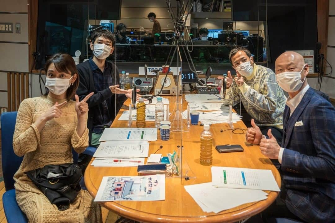 TBSラジオ「ナイツのちゃきちゃき大放送」さんのインスタグラム写真 - (TBSラジオ「ナイツのちゃきちゃき大放送」Instagram)「今シーズンの優勝予想は！？ #森本稀哲 さんが占います！ #chaki954  #ナイツ  #tbsラジオ  #tbsradio  #土曜ワイド  #ちゃきちゃき大放送  #放送の風景  #漫才」3月20日 11時25分 - knights_chakichaki