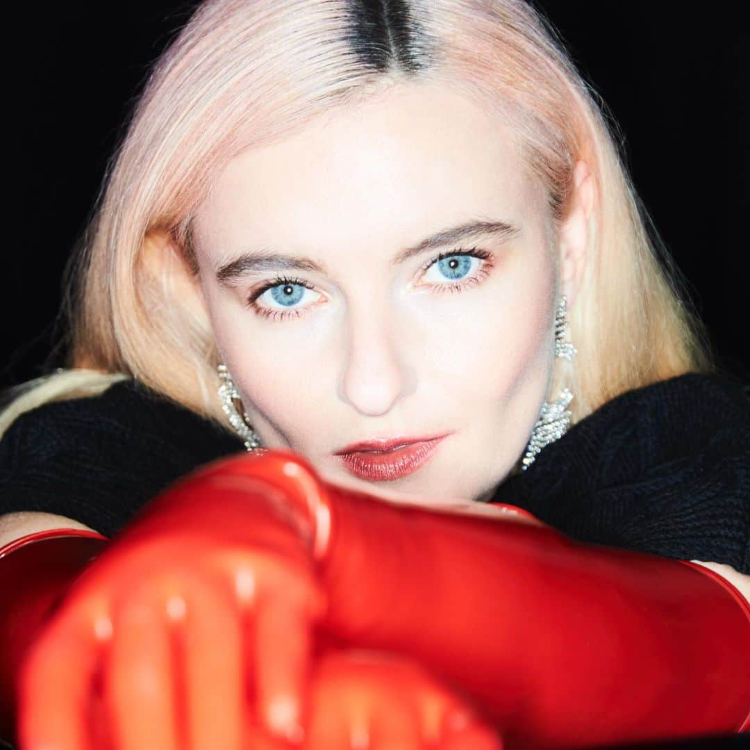 グレース・チャトーさんのインスタグラム写真 - (グレース・チャトーInstagram)「Thank u @hungermagazine for the interview on all things bandit&lockdown , out today ❤️」3月20日 3時25分 - gracechatto