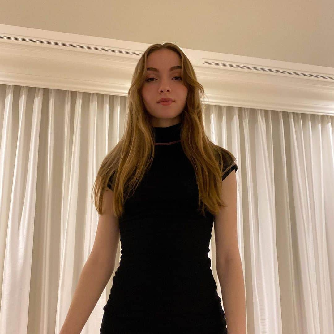 ローレン・オーランドさんのインスタグラム写真 - (ローレン・オーランドInstagram)「all dressed up with nowhere to go」3月20日 3時57分 - laurenorlando88