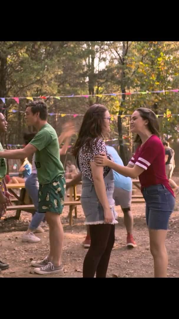 ベイリー・マディソンのインスタグラム：「We are A WEEK AWAY... from A WEEK AWAY premiering on @netflix worldwide! To celebrate, here’s clip from one of my favorite musical numbers in the movie, “Good Enough” . I love this song because we live in a world we are are constantly comparing ourselves to others, and constantly doubting if we are “good enough”. We need to stop trying to live up to what society calls “beautiful” and start embracing what makes us unique. We are ALL beautiful. We are ALL good enough! Xxxxx b」