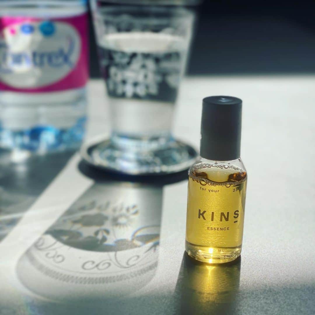 富岡佳子さんのインスタグラム写真 - (富岡佳子Instagram)「#kins 手軽に飲み物に入れて#菌ケア しております。 乳酸菌が作り出した成分のエッセンスは身体に嬉しい限りです。 爽やかな酸味も強くないので◎ #菌care #キンズ」3月20日 10時09分 - yoshikotomioka