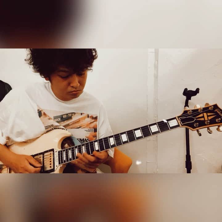 小野武正のインスタグラム：「今宵の #わしつなぎ は昨夜リクエスト受けましたKEYTALKのSiestaの2番Bメロのリードギターです 三拍子の曲ほぼKEYTALKで無いですから新鮮ですなあ ラブリーシエスタ〜♪ またストーリーでリクエスト募った際はお待ちしておりますねえ」
