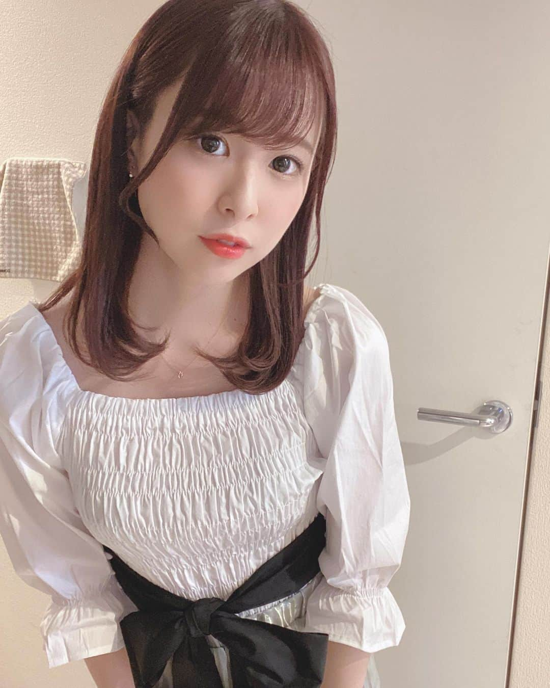 二宮ひかりさんのインスタグラム写真 - (二宮ひかりInstagram)「・ ・ 今日のコーデは ALL #miia ♡ ・ ・ ・ ・ #セクシー女優 #二宮ひかり #にのひー #ちっぱい #貧乳 #手のひらサイズ #アタッカーズ専属 #アタッカーズ #コーデ  #春コーデ  #miia  #清楚系女子  #セミロング」3月20日 20時28分 - hikari_ninomiya_