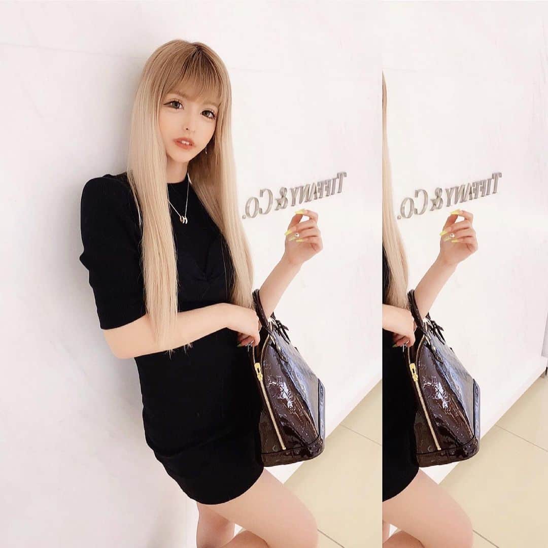 アンジェリカのインスタグラム：「💙🐱 .  𝑁𝑒𝑤 ℎ𝑎𝑖𝑟𝑐𝑜𝑙𝑜𝑟⚜️❤︎  𝐵𝑦 @kouki_95_1107 ✴︎  .  𝑓𝑎𝑠ℎ𝑖𝑜𝑛・．━━━━━━━━  𝑡𝑜𝑝𝑠 : 𝑠𝑙𝑦 𝑜𝑛𝑒𝑝𝑖𝑒𝑐𝑒 : 𝑔𝑦𝑑𝑎 𝑏𝑎𝑔 : 𝐿𝑜𝑢𝑖𝑠 𝑉𝑢𝑖𝑡𝑡𝑜𝑛  . @ankhcross_ikebukuro_north  . 🐱💙 #あんじぇコーデ」