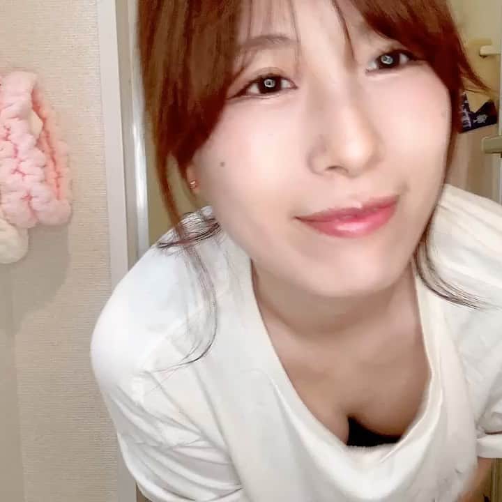 のインスタグラム：「自宅のお風呂です🛀🤫💦  続きはこちらから！ https://mediable.jp/videos/watch/a4439ec5-9981-4c3e-ab99-0674eccfb533  #グラドル #ポートレート #フリーモデル #グラビア #フリーランス #ポートレートモデル #被写体 #撮影会 #写真好きな人と繋がりたい #カメラ好きな人と繋がりたい #くびれ #美脚 #撮影依頼 #仕事依頼 #ミリドル #portrait #shotting #japanesegirl #cute #kawaii #followme #イメージビデオ #10秒グラビア #お尻」