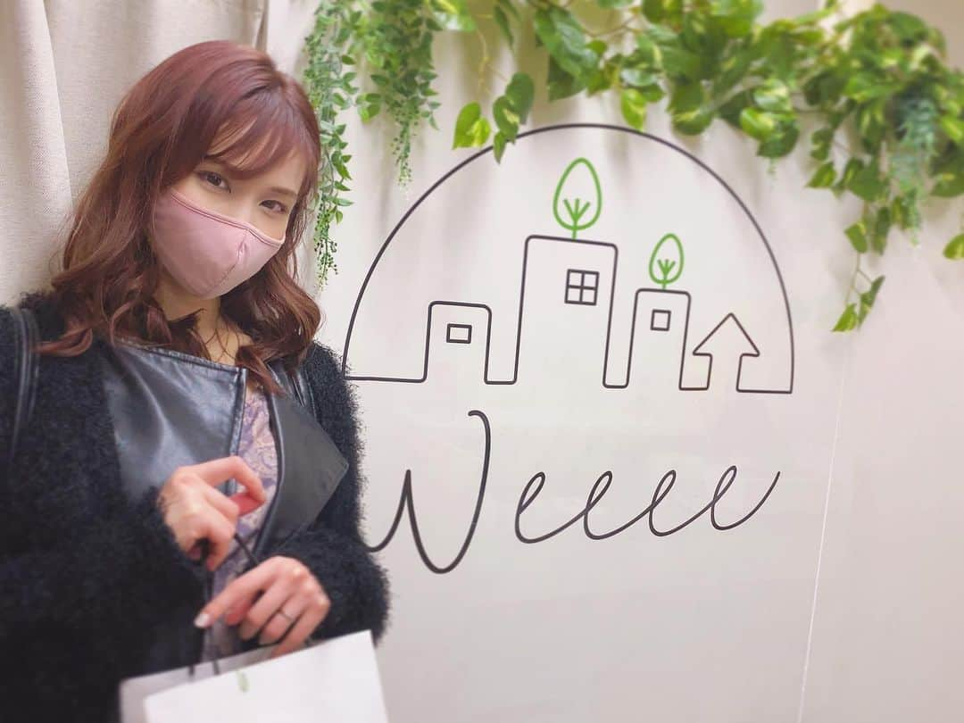 横町ももこさんのインスタグラム写真 - (横町ももこInstagram)「💖  五反田にNEWOPENしたオーガニックショップ @weeee_official に行ってきたよ🌿  大好きな @sonnentor のお茶や韓国ヘアケア @moremo.jp の商品など見慣れたアイテムからこんなのあったんだ❗️と今まで知らなかったオーガニックケア用品やフードがズラリと並んで癒され空間でした😍✨  #weeee_official #オーガニックコスメ #オーガニック生活 #オーガニックショップ #オーガニックフード #オーガニックプロテイン　#プロテイン #organic #美容好き #bodymake #健康生活　#healthy」3月20日 12時45分 - momochadayo