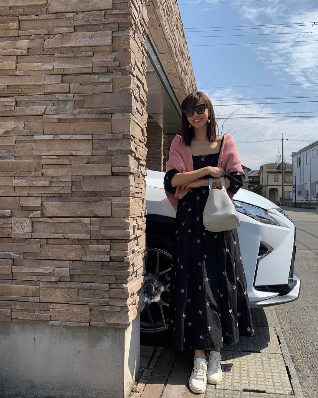 ayu kagawaさんのインスタグラム写真 - (ayu kagawaInstagram)「暖かい🥰 姉familyとお出掛け💗 久しぶりにワンピースの気分🌷 @zara 👗 #fashion#mamafashion」3月20日 14時37分 - ayuyunyun