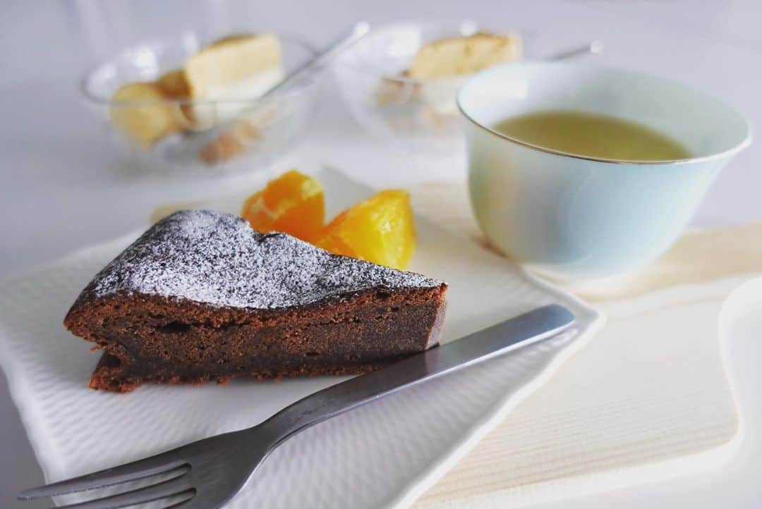のインスタグラム：「Tea time☕️ #saki_foodallergy  #glutenfree  #sansgluten」