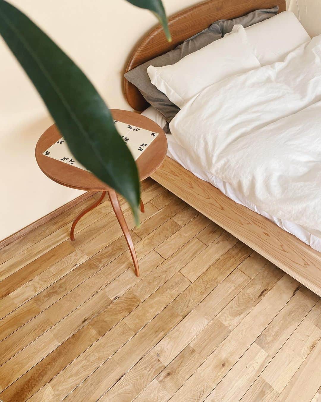 Ami さんのインスタグラム写真 - (Ami Instagram)「昨日は世界睡眠デーだったみたい。 たまたまそんな日に、新しいベッドと新しいマットレスを初おろし😴 最高の寝心地に感激でした‼︎‼︎‼︎‼︎  ベッド→👦🏻のHandmade マットレス→KINGSDOWN×大塚家具“REGALIA”」3月20日 15時00分 - ami_dream05