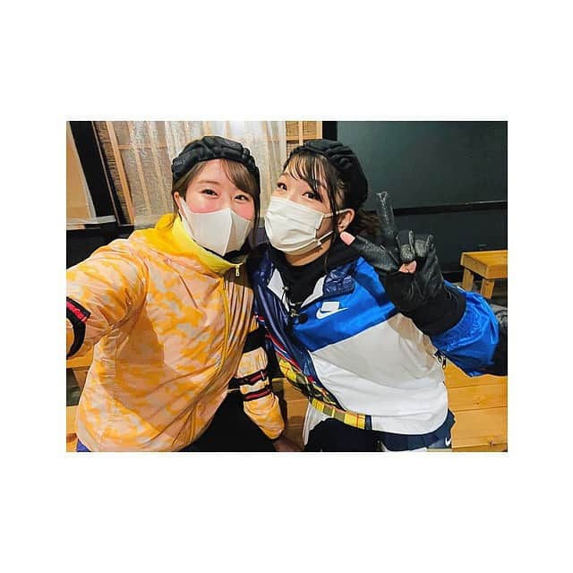 RENA（久保田玲奈）さんのインスタグラム写真 - (RENA（久保田玲奈）Instagram)「明日21日 日曜　19時〜 📺フジテレビ 【戦闘中】  見てねー👀❤️❤️  亜美ちゃんと会えて元気でたー！  #戦闘中」3月20日 16時09分 - sb_rena