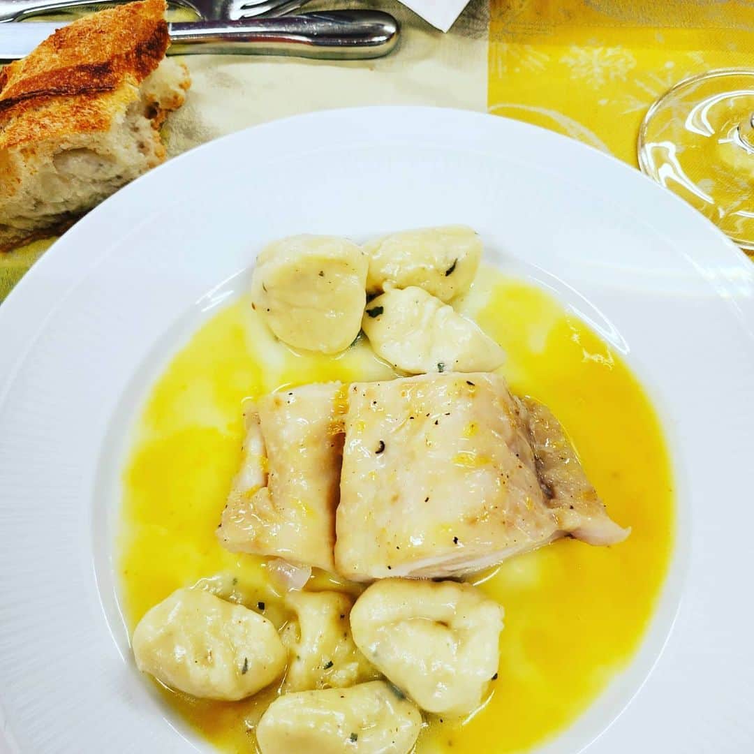 今藤霧子さんのインスタグラム写真 - (今藤霧子Instagram)「I went to the 🍳🔪🇫🇷French class today, 🚶‍♀️walked home, and took by 🚌Chibus.今日はフレンチ教室いき、帰りは歩いて、ちバス🚌で帰りました🎵 #kiriko #kirikoimafuji  #cookinglesson #frenchcookingschool  #frenchcooking」3月20日 16時25分 - kiriko.imafuji