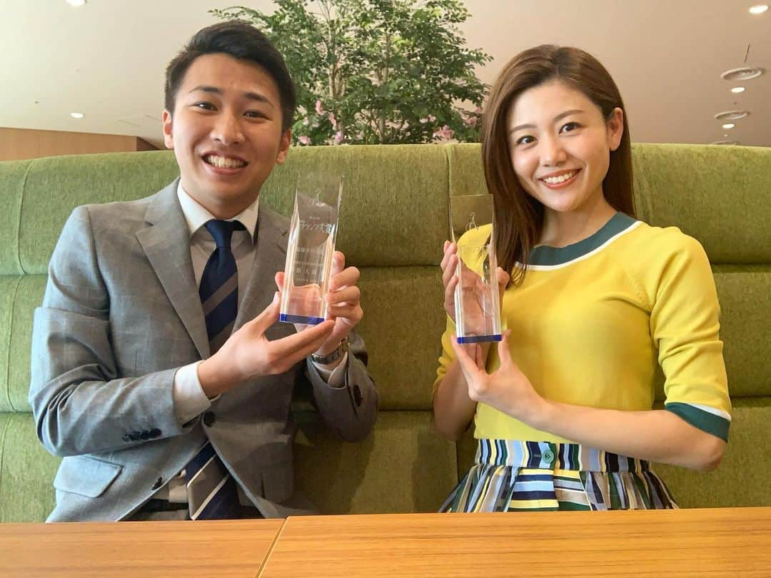 読売テレビアナウンス部さんのインスタグラム写真 - (読売テレビアナウンス部Instagram)「昨日の投稿の続きですが... 実は昨年のNNSアナウンス大賞最優秀新人賞は #岩原大起 アナ（※当時入社3年目）でした！  ytvとしては、まさかの2年連続で光栄な賞をいただくことができ とても嬉しく思います✨🌸  これからもアナウンス部一同 皆で高め合いながら頑張ります♪  視聴者の皆様、 今後もどうぞよろしくお願いいたします✨  ※撮影時のみマスクを外しました  #読売テレビ #ytv #アナウンサー」3月20日 16時42分 - ytvana_official