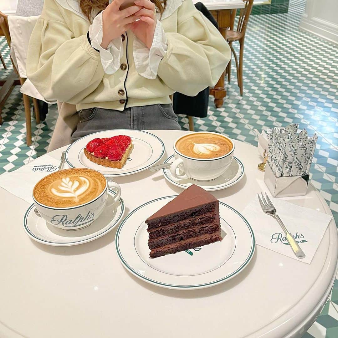 山本瑠香のグルメインスタ