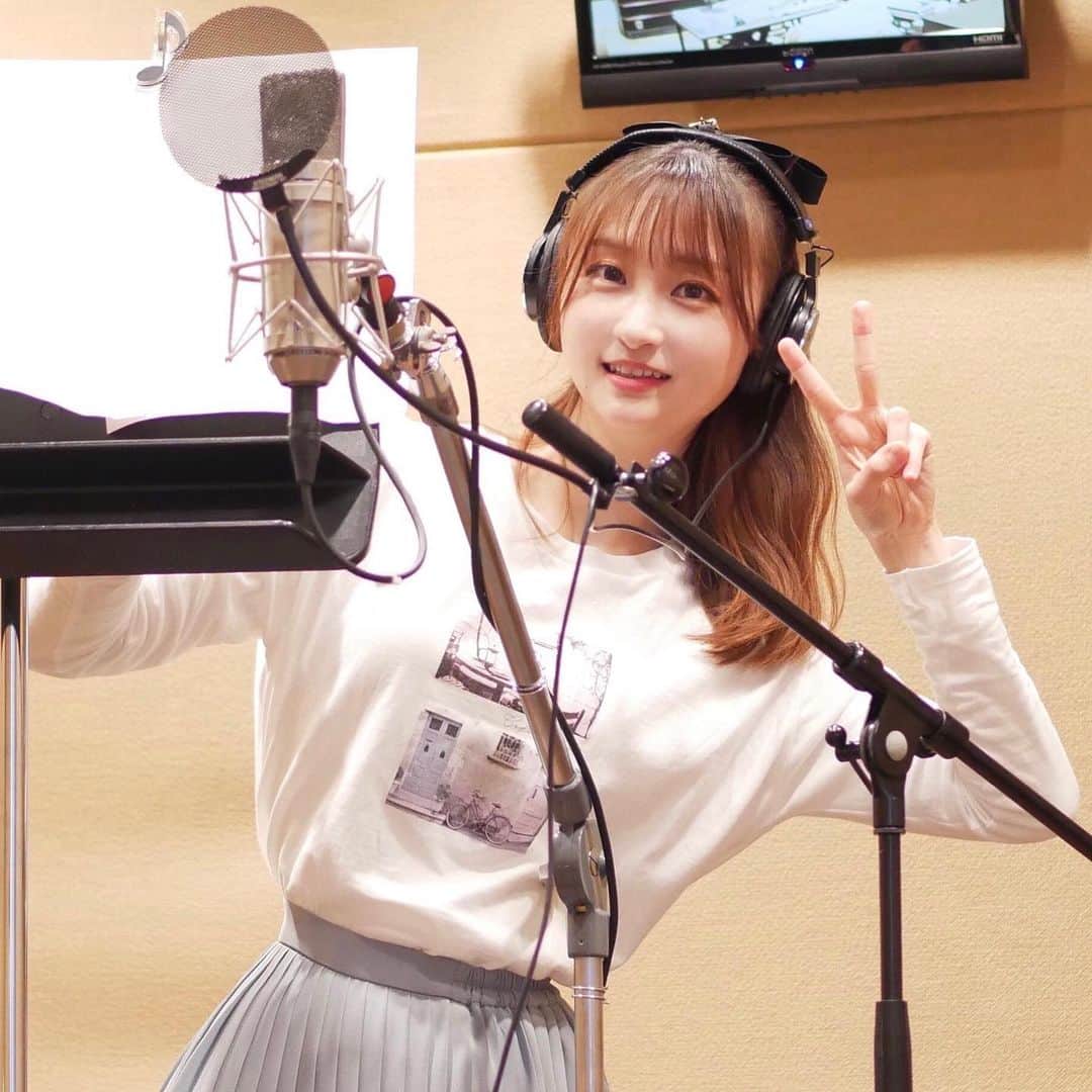 秋奈のインスタグラム：「昨日はプロセカの収録でした🎤✨　プロセカの収録はまるでパジャマパーティーのようなアットホーム感で笑いが絶えません😂✨  次の収録が待ち遠しすぎるよ〜( ´ ▽ ` )💕  そういえば東雲くん役の今井さんからもメッセージが届いていたのですが、内容に思わず笑ってしまいました🤣笑 い、今井さんすみません...!!(°_°)  #プロセカ #ビビバス」