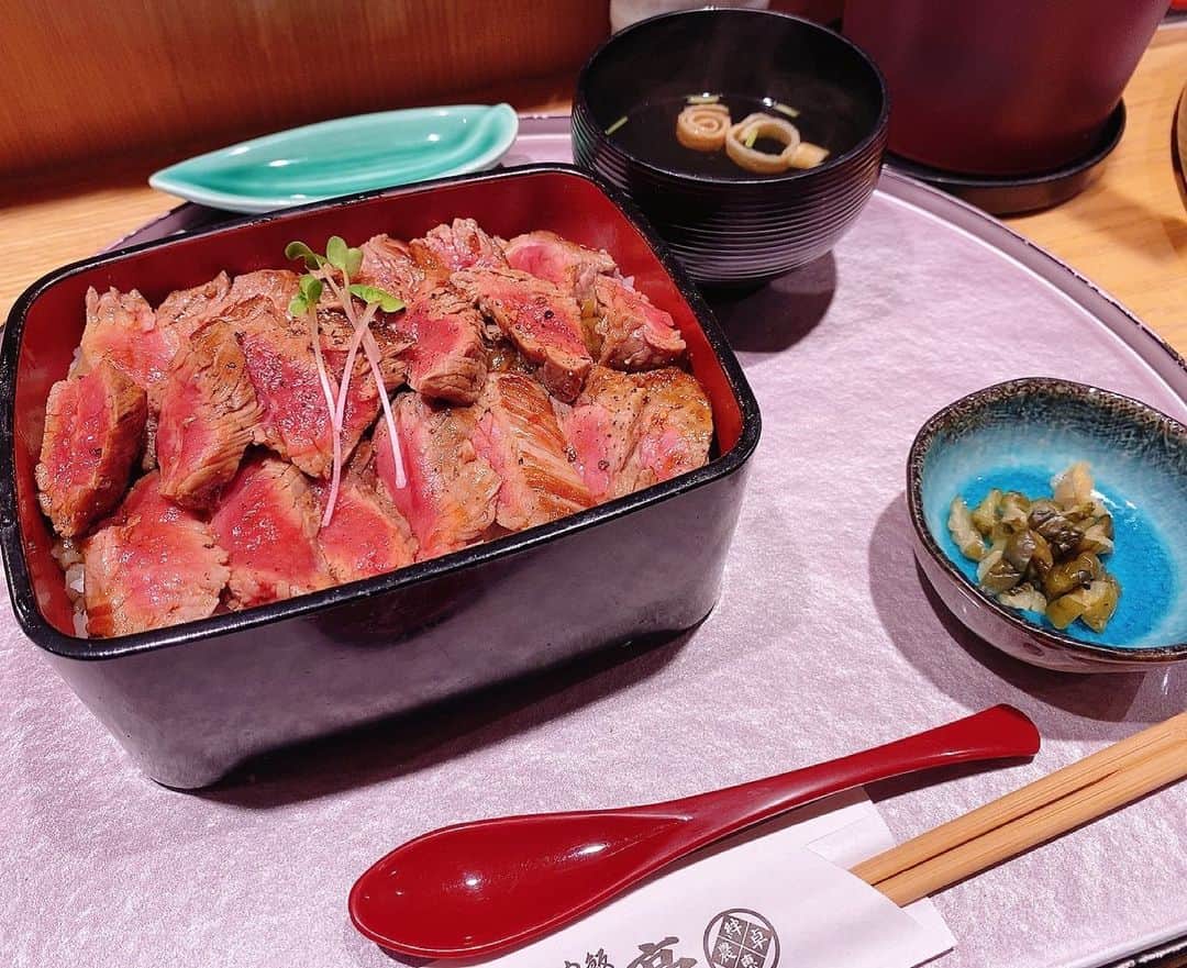 やもはちこさんのインスタグラム写真 - (やもはちこInstagram)「#ロマン亭 こっちも美味しかった🥺これは肉増しのしゃしん...」3月20日 22時08分 - yamohachiko