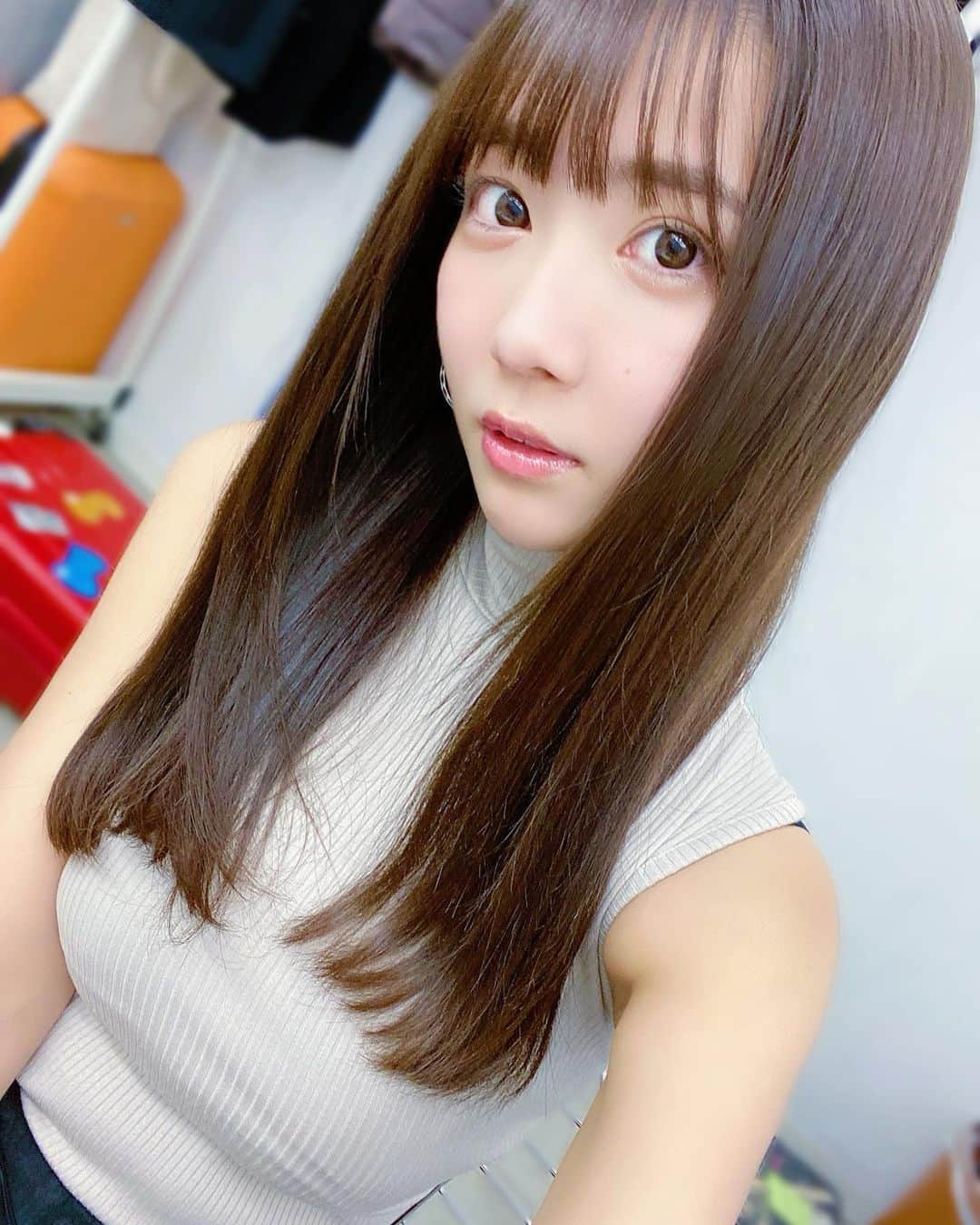 天羽希純のインスタグラム：「どストレートも どストライク？  #コスプレ #cosplay  #私服#japanesegirl #巨乳 #可愛い女の子 #グラビア #gravure #グラドル #アイドル #Japaneseidol #撮影会 #撮影会モデル #被写体 #太もも #フェチ #meltthelady」