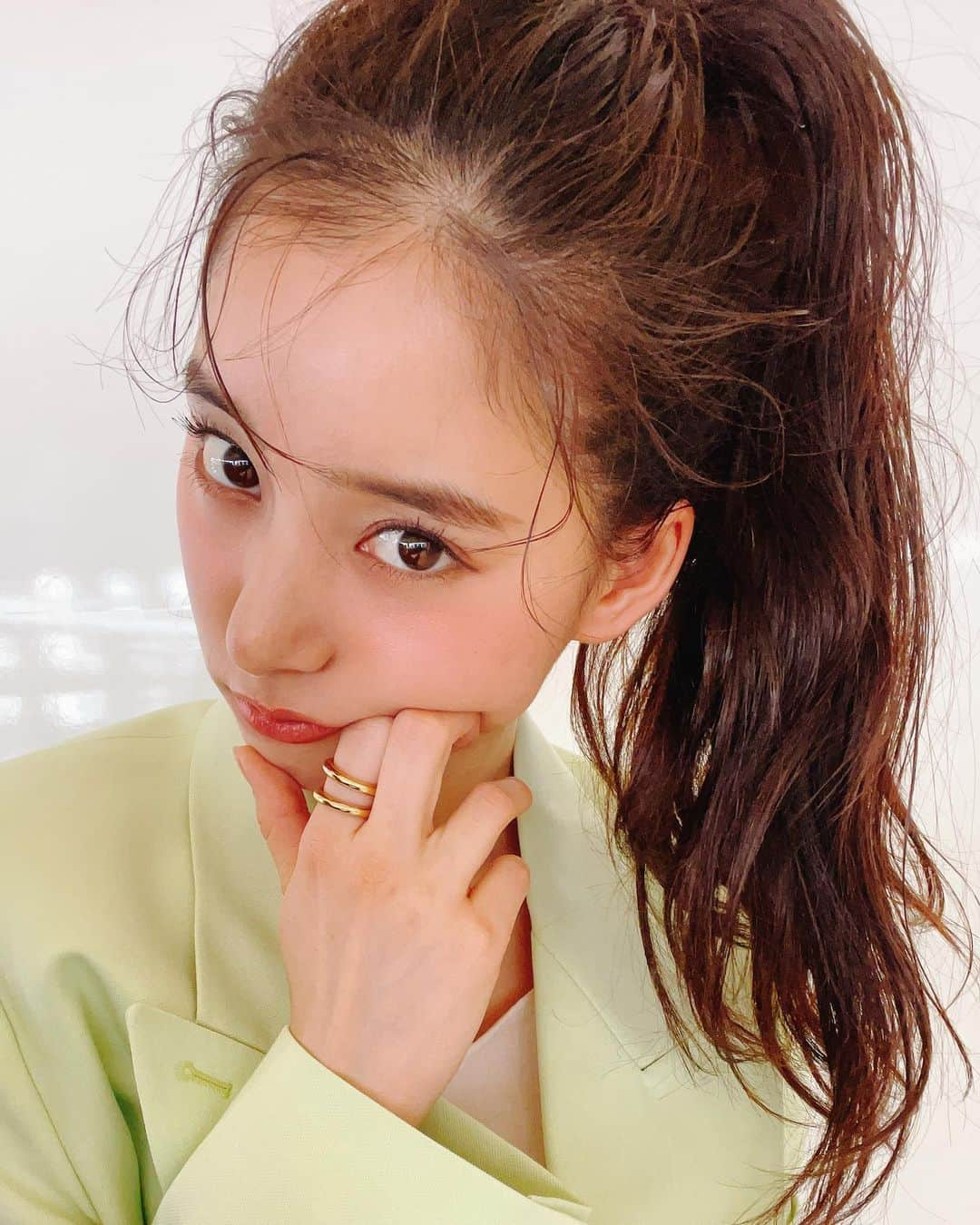 新木優子さんのインスタグラム写真 - (新木優子Instagram)「@nonno_magazine ５月号発売中です‼︎ とっても爽やかな表紙です‼︎ 企画も盛りだくさんで楽しんでいただけると思います♪ ぜひチェックして下さい☺️」3月20日 23時33分 - yuuuuukko_