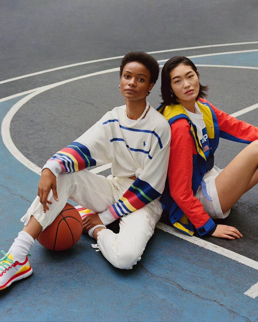 Polo Ralph Laurenさんのインスタグラム写真 - (Polo Ralph LaurenInstagram)「Presenting our latest women’s #PoloSport collection.  Athleisurewear featuring iconic #PoloRalphLauren motifs are introduced this season in bright color-blocking and pattern details.  Discover more via the link in bio.  #PoloRLStyle」3月21日 0時54分 - poloralphlauren