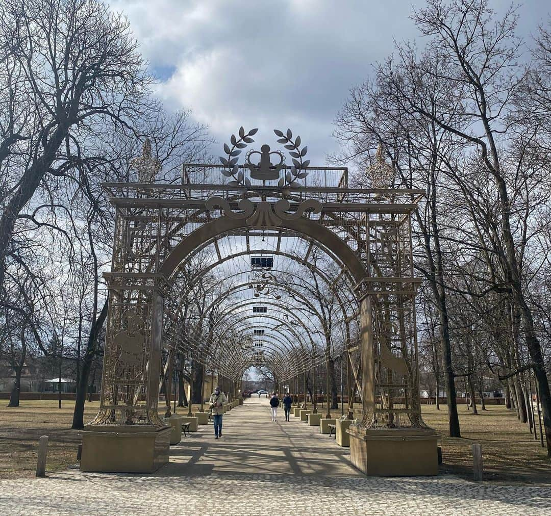 栄木明日香さんのインスタグラム写真 - (栄木明日香Instagram)「ポーランドのベルサイユらしい  Apparently this is the  “Polish Versailles” 🌹  　　　　　　 #crypto #bitcoin #cryptocurrency #blockchain #btc #ethereum #forex #money #trading #bitcoinmining #cryptocurrencies #cryptogirl #cryptotrading #bitcoins #investment #investing #entrepreneur #cryptonews #invest #business #eth #bitcointrading #forextrader #warsawgirl #poland🇵🇱 #warsaw #ワルシャワ #ポーランド #ビラヌフ #wilanów」3月21日 4時20分 - liz_asuka__