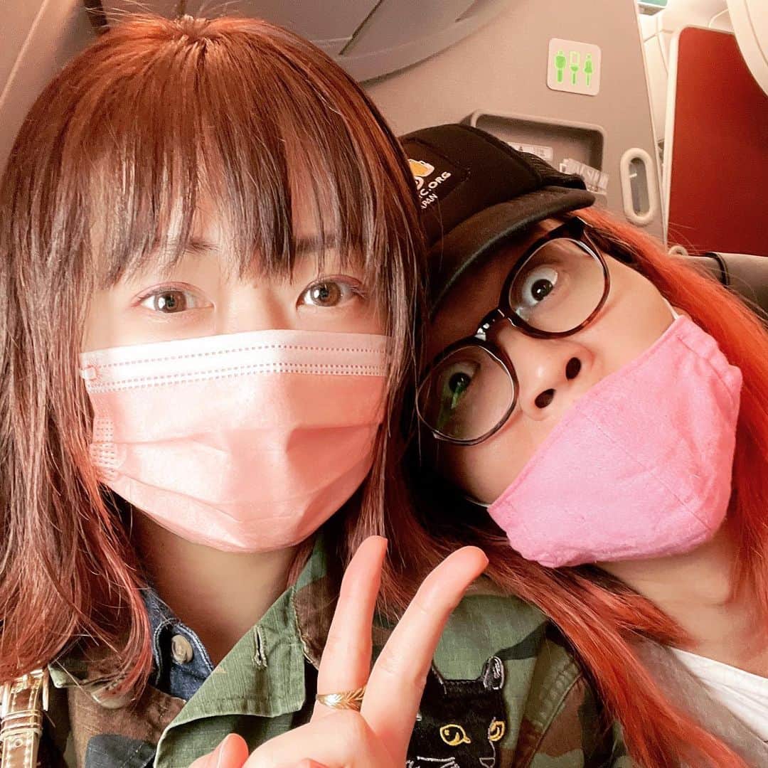 脇田唯のインスタグラム：「🛫 ちょっと、 暖を求めに行ってきます  #くろなまチャンネル」