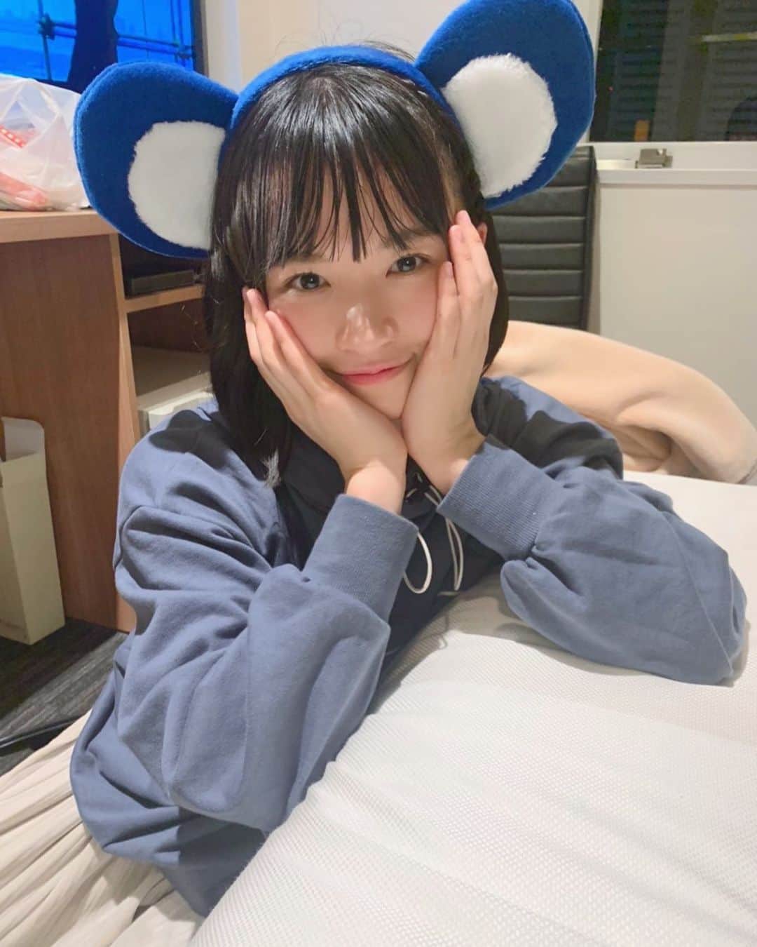 百川晴香さんのインスタグラム写真 - (百川晴香Instagram)「昨日は夜な夜なホテルでメンバーと内容のない会話6時間くらいしました🤩🤩🤩楽しかった🤩 #名古屋 #ドアラ #全力少女r #japanesegirl #cute #followｍe」3月21日 10時40分 - momokawaharuka
