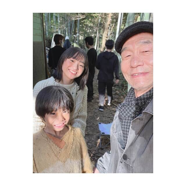 田牧そらさんのインスタグラム写真 - (田牧そらInstagram)「…  第4回ひかりTVアワード 受賞監督作品「My House 」  久しぶりにお会いした 榊原監督は変わらず とても優しかったです。 監督がいる現場は、 すごくあったかくて 大好きです！  私が演じたモモちゃんは 明るくて、素直な女の子です。 元気にソラと遊び回る シーンも、自分の気持ちを 真っ直ぐに伝えるシーンも どちらも頑張りました。 ぜひ見て下さい！  また宮城県で地震があり 昨日のカネオくんの放送は 中止になりました。 地震があった時、私も ちょうど撮影中だったので 怖かったです。 どうか被害が出ませんように。  #榊原有佑 監督 #笹野高史 さん #正垣湊都 くん #田牧そら」3月21日 11時46分 - sora_tamaki_official