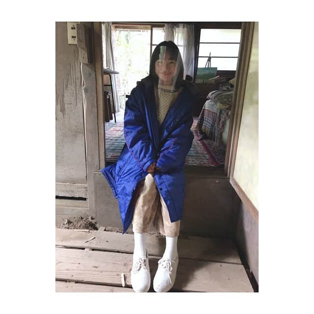 田牧そらさんのインスタグラム写真 - (田牧そらInstagram)「…  第4回ひかりTVアワード 受賞監督作品「My House 」  久しぶりにお会いした 榊原監督は変わらず とても優しかったです。 監督がいる現場は、 すごくあったかくて 大好きです！  私が演じたモモちゃんは 明るくて、素直な女の子です。 元気にソラと遊び回る シーンも、自分の気持ちを 真っ直ぐに伝えるシーンも どちらも頑張りました。 ぜひ見て下さい！  また宮城県で地震があり 昨日のカネオくんの放送は 中止になりました。 地震があった時、私も ちょうど撮影中だったので 怖かったです。 どうか被害が出ませんように。  #榊原有佑 監督 #笹野高史 さん #正垣湊都 くん #田牧そら」3月21日 11時46分 - sora_tamaki_official