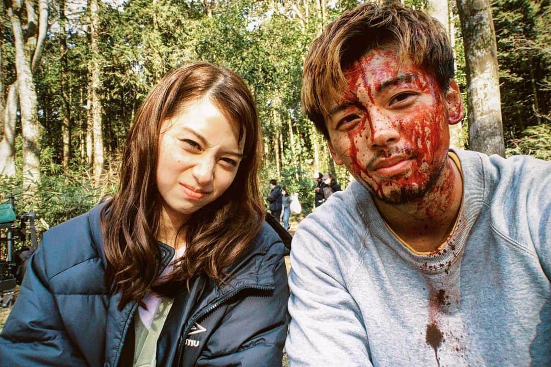 竹内涼真のインスタグラム：「#君と世界が終わる日に   　　#hulu  season2  みなさん休んでる暇なんてありません  season2 アクションも内容もパワーアップしてガンガンいきます。  バテずについてきて欲しい  響と来美がまた…大変だから…🥺  #君と世界が終わる日に」