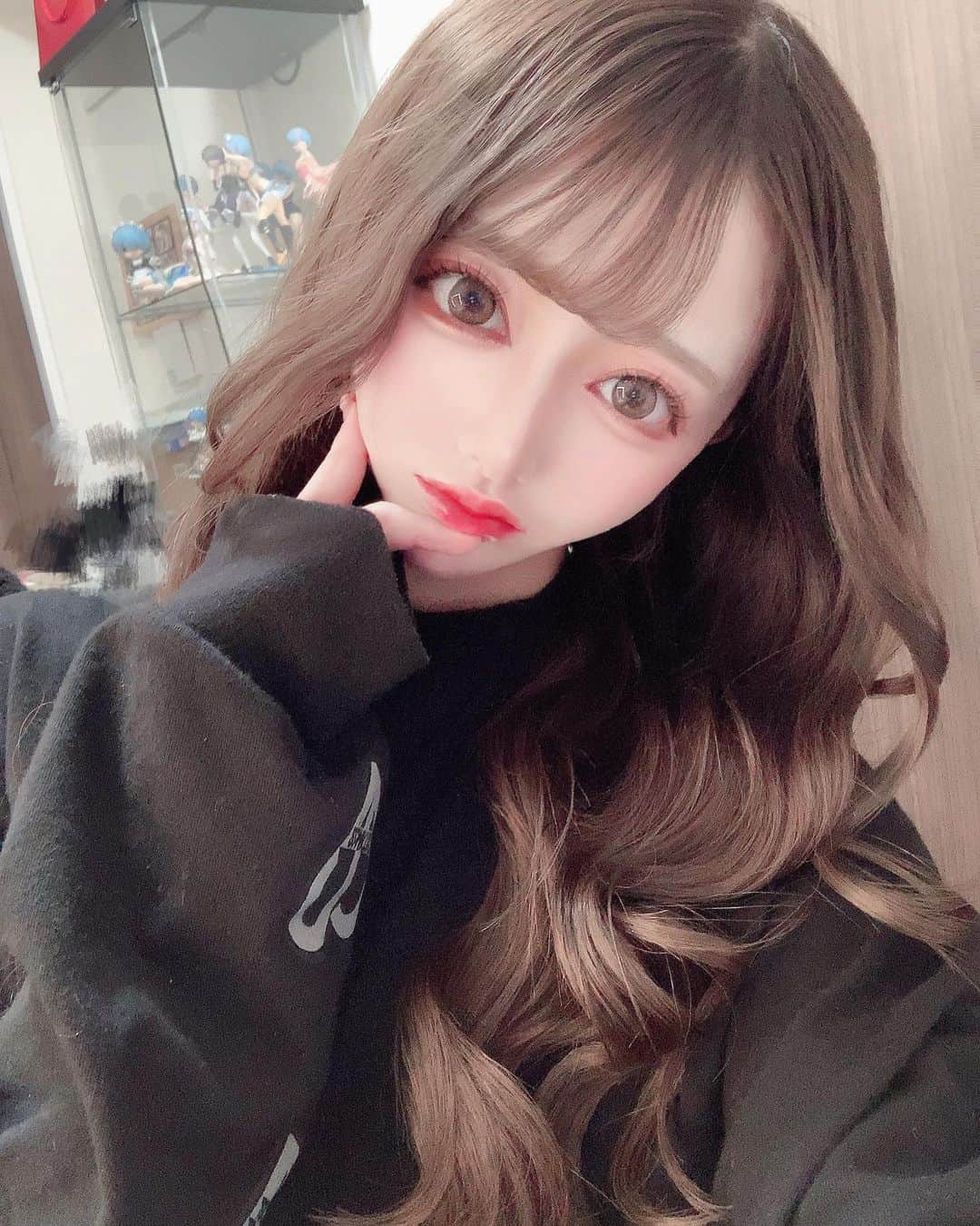 mireiのインスタグラム：「. ぎゃるっぽい？あにをただよ？♡ . #アニヲタ #レム #22market #selfie #自撮り」