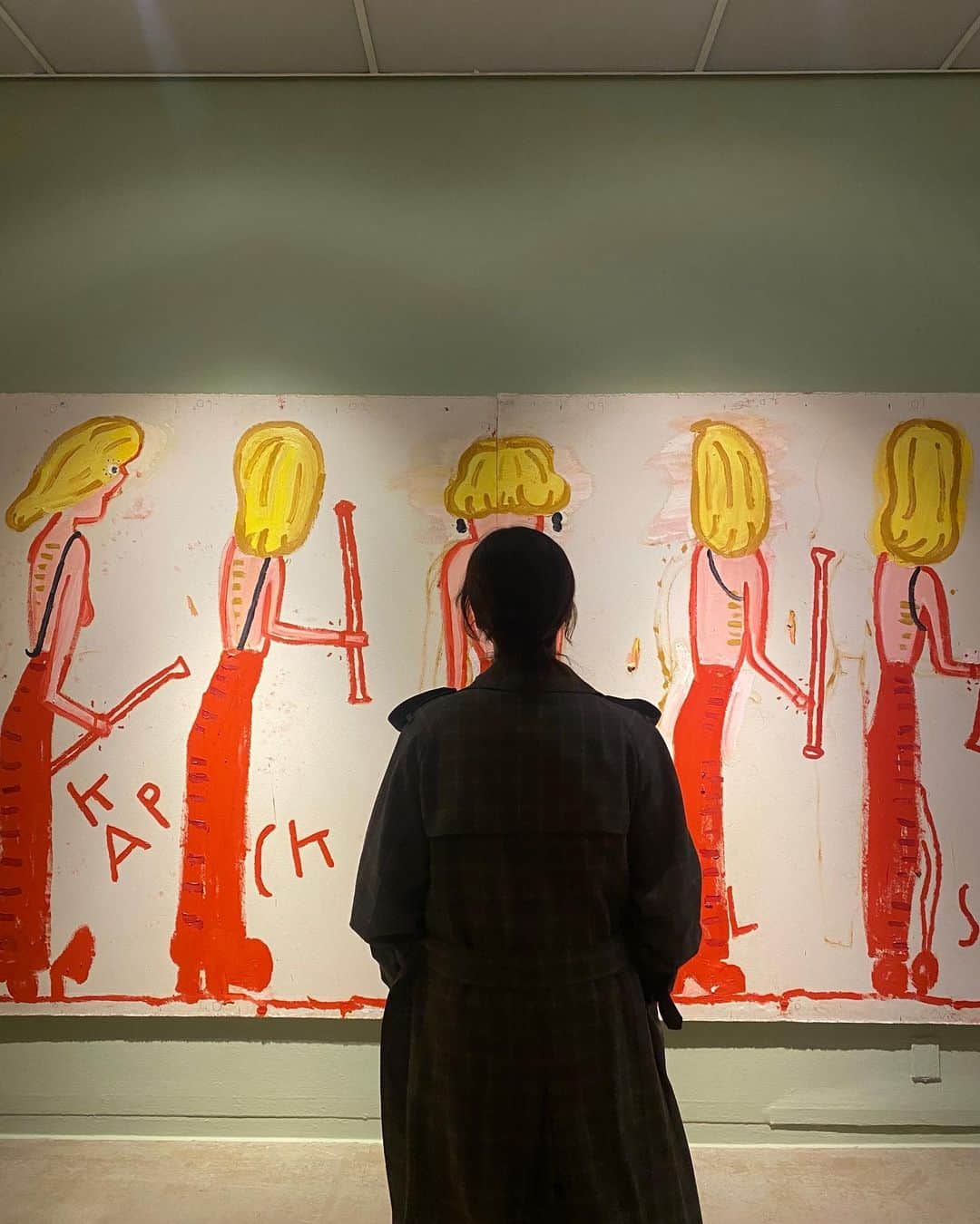 パク・ヒョジュのインスタグラム：「넘좋았지뭐야 #hullohullofollowingon#로즈와일리展」