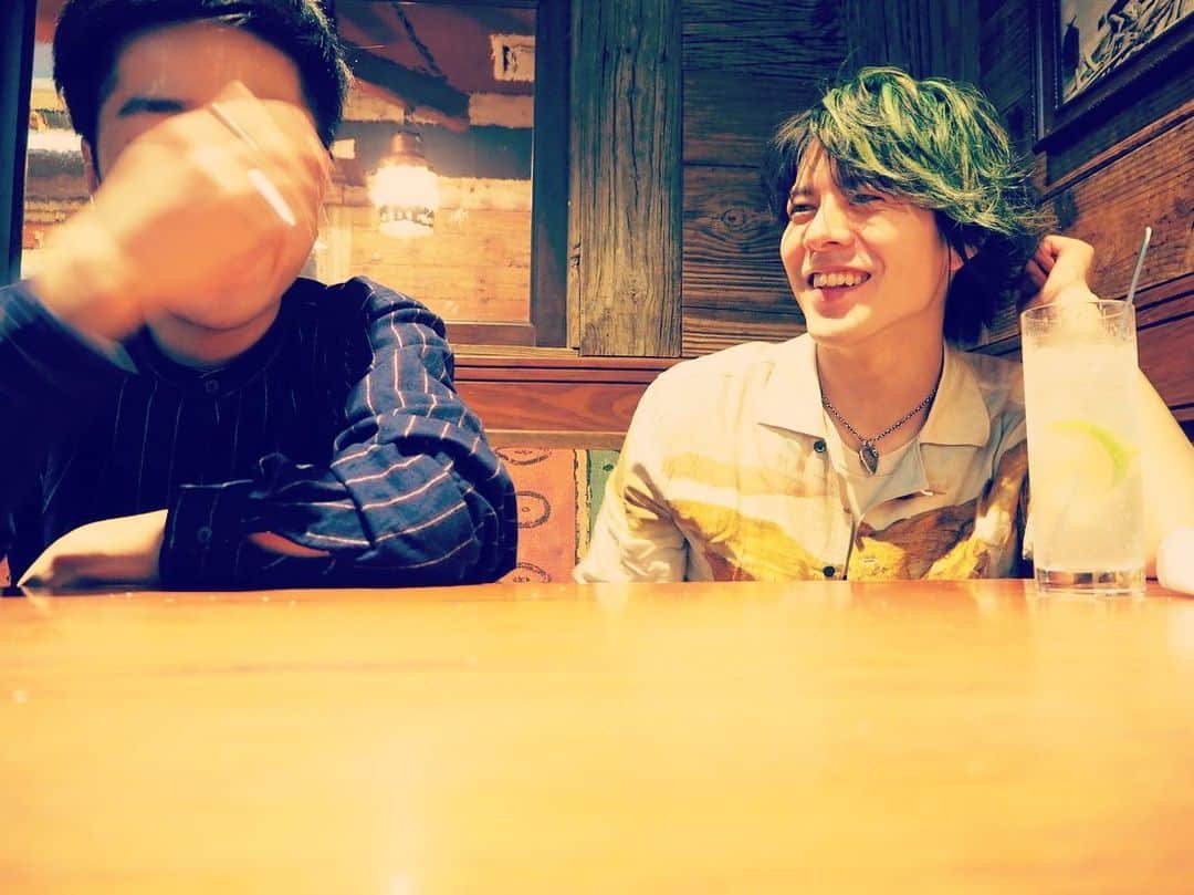 のインスタグラム：「🦞✋  #lobster #boillobster  #ろぶすたーじゃんけん　#🦞」