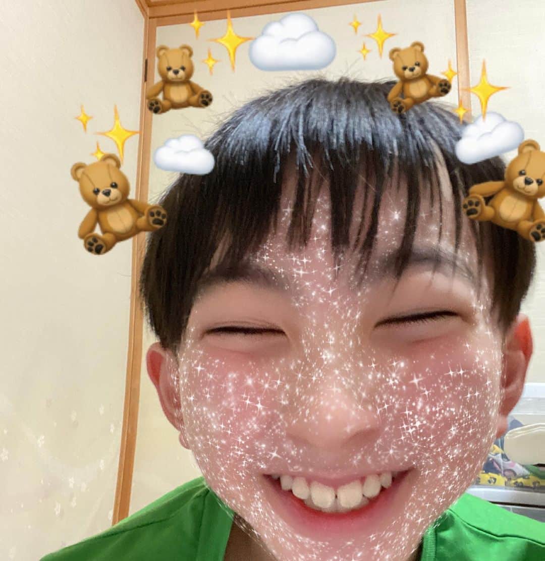太陽チャンネルのインスタグラム：「昨日はたくさんのお祝いメッセージ ありがとうございました♡♡♡ 本日20時~太陽10歳birthdayライブしますので、ぜひ遊びに来てください♡ ひとことお祝いしにきてくれたら嬉しい~~~✨😚😚💕🤟」