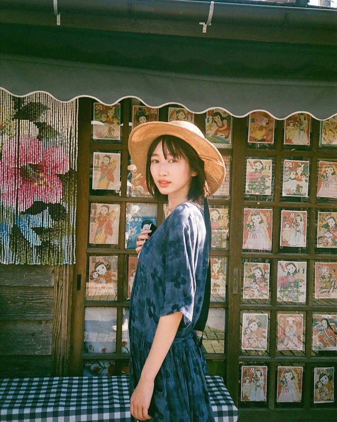 岡本夏美さんのインスタグラム写真 - (岡本夏美Instagram)「夏の記憶~ 親友がフィルム送ってくれました~ あっちゅうま一年になりそうだ~」3月21日 19時56分 - okamoto_natsumi