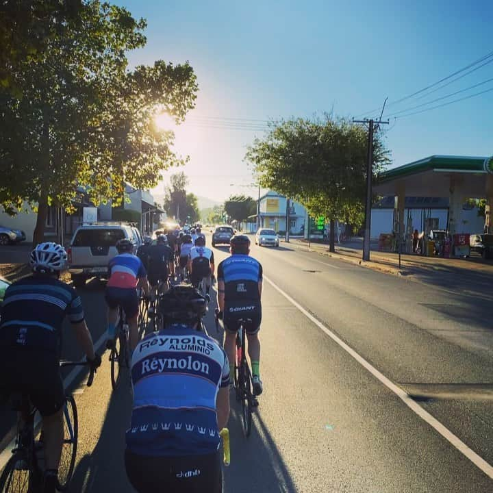 土井雪広のインスタグラム：「Weekend Big group ride🚵‍♂️ #love cycling」