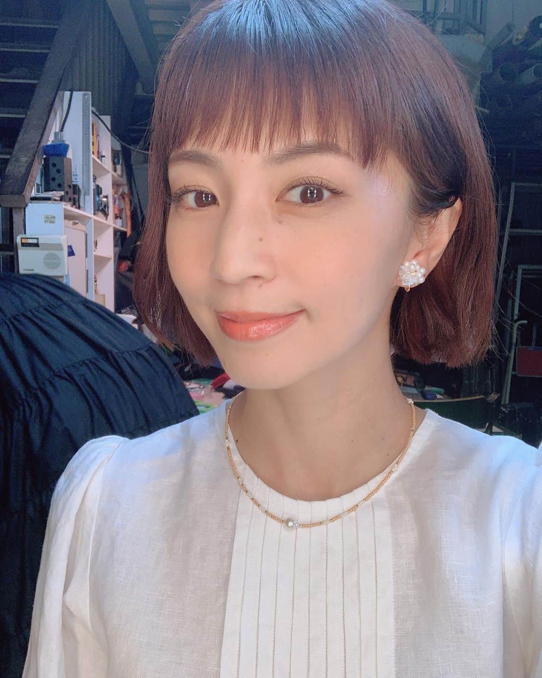 安田美沙子さんのインスタグラム写真 - (安田美沙子Instagram)「今日は、短い時間でしたが京都で撮影。刺激がいっぱいで楽しかった。地元での撮影は、なんだか不思議な気持ちになります✨ 雨だったけど。。。 お留守番してくれている息子たち、パパに感謝⭐️オムライス作って上機嫌な息子の写真を見て、こんな時間も大事なんだなとしみじみ。 チームワーク、楽しいね🤍 . . . #teamwork #shooting #thanks #papa #オムライス #kyoto #japanese #お土産は湯葉 #食べれるかな　#京都」3月21日 21時40分 - yasuda_misako