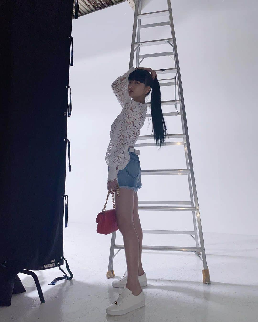 Hinaさんのインスタグラム写真 - (HinaInstagram)「ㅤㅤㅤㅤㅤㅤㅤㅤㅤㅤㅤㅤㅤ MICHAEL KORS shooting🖤 @michaelkors @nylonjapan」3月21日 21時35分 - hina_faky