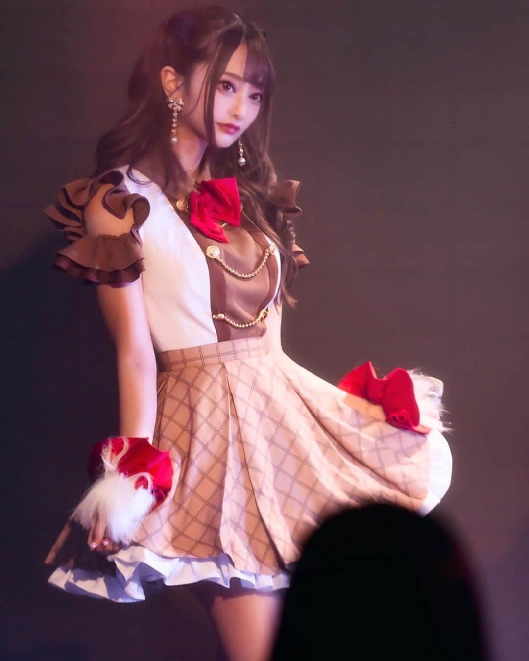 のインスタグラム：「. 半年ぶりのアイドル♡ カメラマンさんタグ付けしてる〜！ . #アイドル #ライブ撮影 #ライブ #地下アイドル #アイドル衣装」