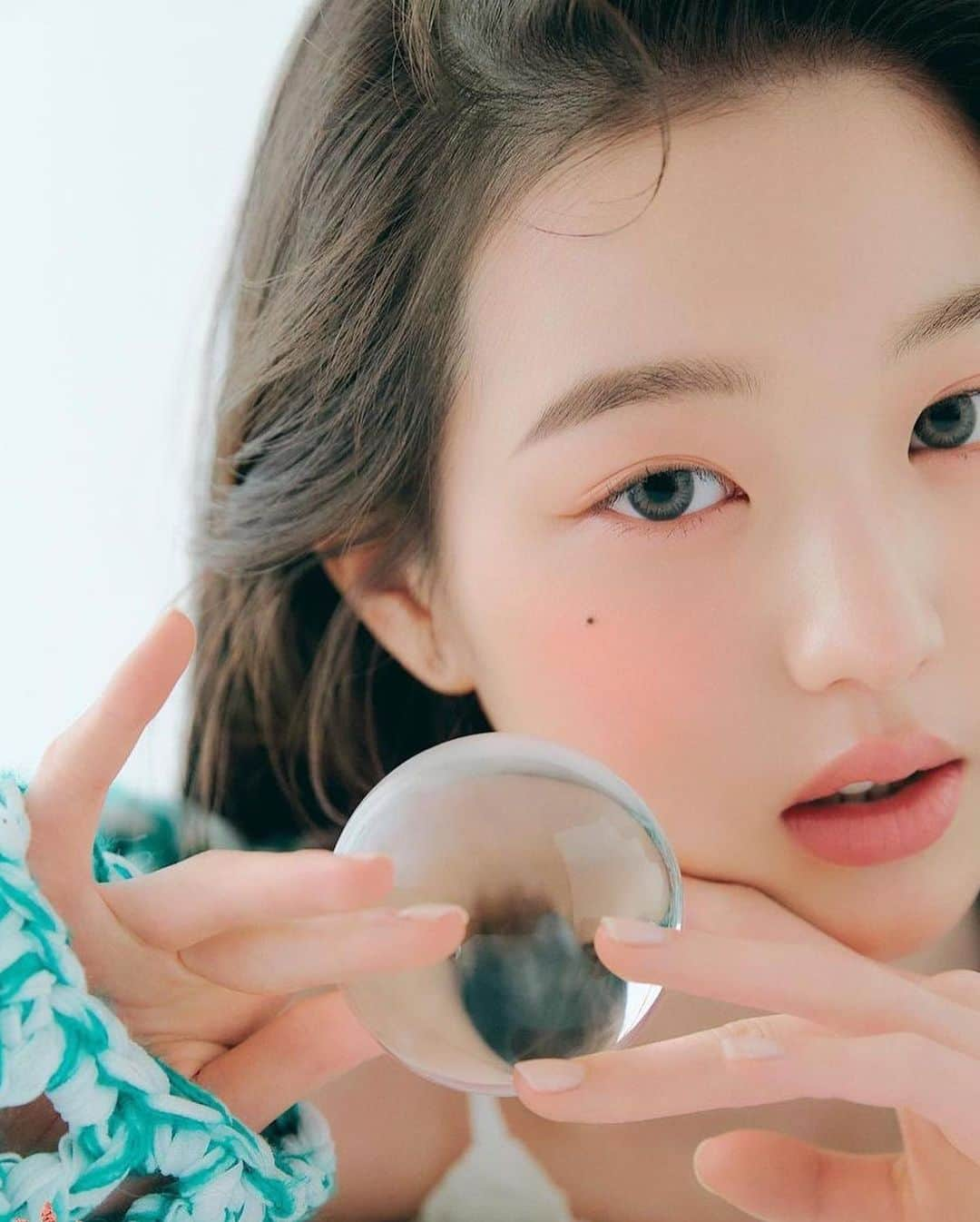 チャン・ウォニョンさんのインスタグラム写真 - (チャン・ウォニョンInstagram)「her beauty is out of this world 😭 #IZONE #JANGWONYOUNG #WONYOUNG #아이즈원 #장원영 #원영」3月22日 11時25分 - wonyoung__ive