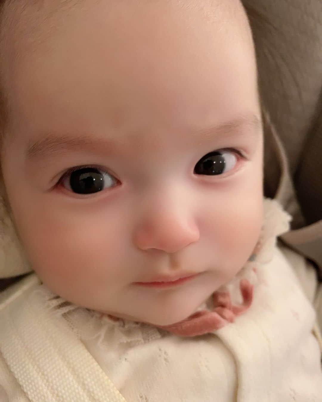 アレクサンダーのインスタグラム：「美人ちゃん❤️❤️❤️❤️  #赤ちゃん #baby #babygirl」