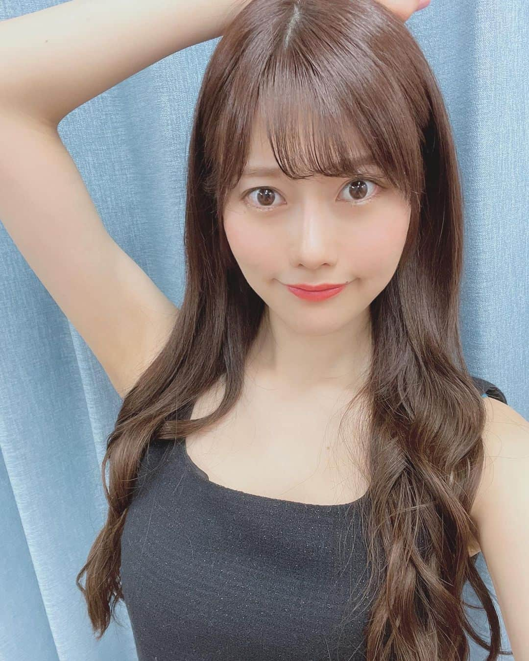 桃里れあさんのインスタグラム写真 - (桃里れあInstagram)「先日は撮影会に来てくださりありがとうございました❤︎ 衣装は黒ワンピース、水着、ランジェリーでした☺︎💕 4枚目のランジェリーはLOVERANさん💕 @loveran_official  ・ 4月のどこか日曜日にまたやれたらいいなと思ってるので、 参加したいなって方はSNSや公式LINEチェックしていただけると嬉しいです🥰 ・ ・ カラコンはOvEの4番を使ってみた〜！ 黒目を一回りだけ強調させたいってときにナチュラルでとても良い♩目もキラキラしててリピートします🥰ほぼ裸眼！✨ カラコン迷子なので女の子オススメのカラコンあったら教えてください🥺 ・ ・ アンククロス渋谷店でまさきさん @masaki_ankhcross に付けてもらったシールエクステがとってもいい感じ…♡巻くとこんな感じになる！ 地毛よりも巻きやすいなって思う！たくさん褒めてもらえて嬉しい🐈💕 桃里れあのインスタを見た＋まさきさん指名で安くなるので、美容院行きたい子やエクステ付けたい子はまさきさんにDMしてみてね🐈 ・ ・  ・ ・ 【👙写真集】 1st電子写真集『yell』双葉社より発売中 Amazon Kindle→www.amazon.co.jp/dp/B08WJ6PJPC ・ ・ 【🐈ファンクラブ】 CHEERZ 桃里れあ https://cheerz.cz/artist/13853 サポーターになると… グラビアオフショット/プライベート写真/限定メルマガ/イベント優先受付/会員No.発行 月額500円〜で楽しみ放題♡サポーター登録前の投稿は見れないので早めの登録がオススメです！ ・ ・ 【💘イベント情報】 4月撮影会やるかも…？ SNSや公式LINEチェックしててね！ ・ ・ 【📖雑誌掲載中】 2/3発売　アサ芸シークレット 3/5発売　Cream4月号 3/9発売　週刊アサヒ芸能 ・ ・ 【📀DVD】 1/29 1stイメージDVD「ももれあ」発売 大好評Amazon売り上げ新着共にランキング1位🏅 https://www.amazon.co.jp/dp/B08NPQTQG3 ・ ・ 【📻レギュラーラジオ】 調布FMらじぷら　次回放送4/4(日)23:00〜23:59 アプリ《リスラジ》でお聴きください♪ メンバー：小林智絵（Pimm's）/二瓶有加（PINK CRES.）/りさ（まなみのりさ）/桃里れあ ・ ・ 【💫SNS】 Twitter：https://twitter.com/rea_momosato  TikTok：https://vt.tiktok.com/ZSwuNpx1/ YouTubeチャンネル《桃里れあ》：https://www.youtube.com/channel/UCfpzmulrUvR-x-55JEoZ7Mg 公式LINE：https://lin.ee/h96Deou ・ ・ ・ #グラビア #グラビアアイドル #グラドル #看護師 #ナース #nurse #아이돌 #प्रतिमा #japanesegirl  #idol #cosmel #カラコン #性感的 #漂亮 #清秀 #粉我 #เซ็กซี่ #섹시  #gravure #asiangirl #bajutidurseksi #sexyhot #护士 #シールエクステ #ロアエクステジョーカー #ロアエクステ #エクステ #カラコンレポ #撮影会 #水着」3月22日 13時01分 - rea_momosato