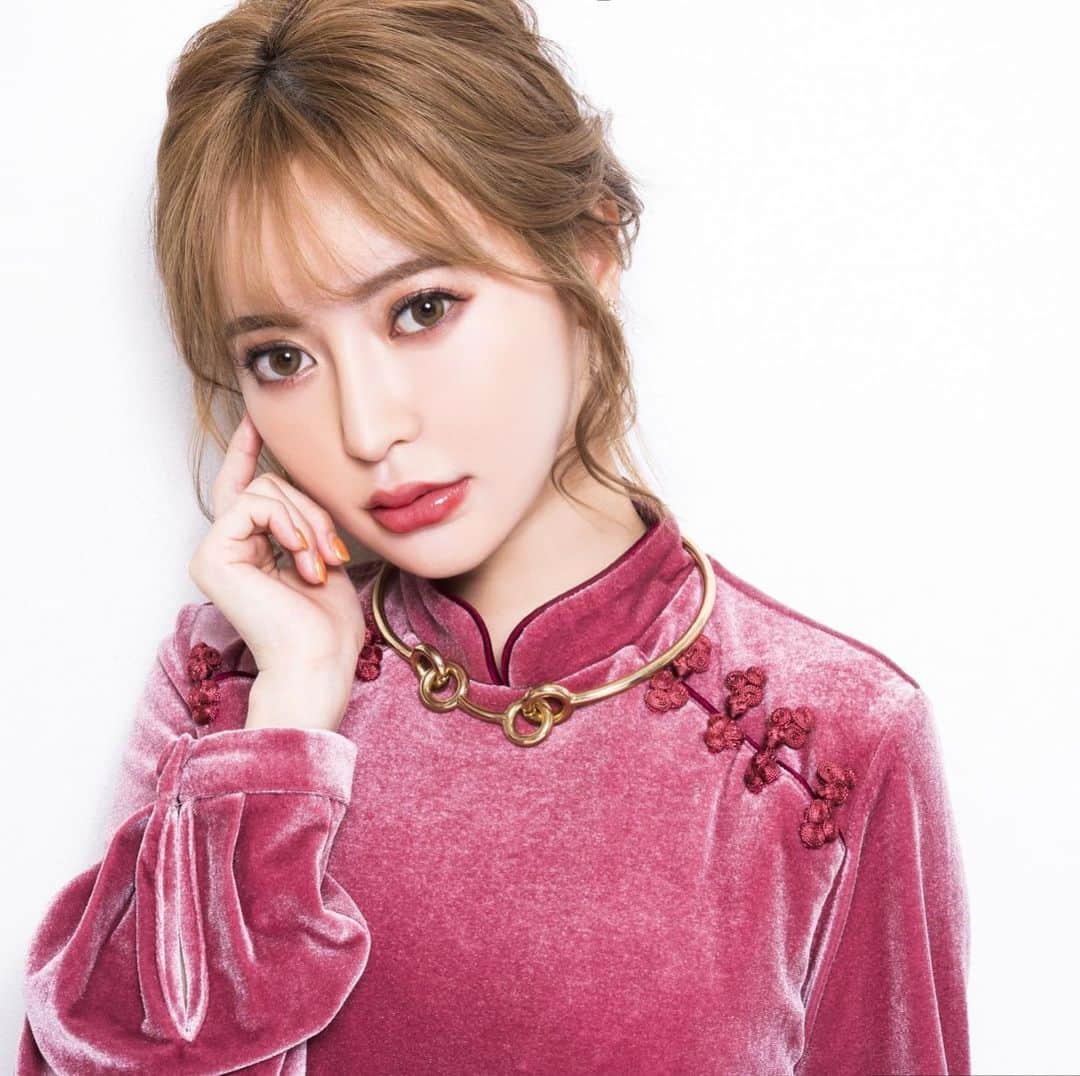 ヘラヘラ三銃士のインスタグラム：「新アー写第二弾💖まりなver」