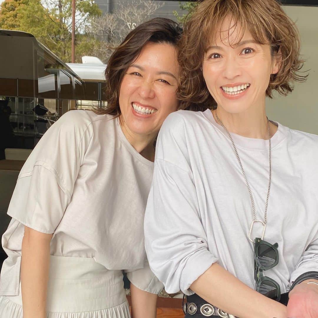 畑野ひろ子のインスタグラム：「今日は、 @story_love40 撮影📷 大好きな　@naokookusa 姉さんと❤️ 本当に素敵な女性😍‼️」
