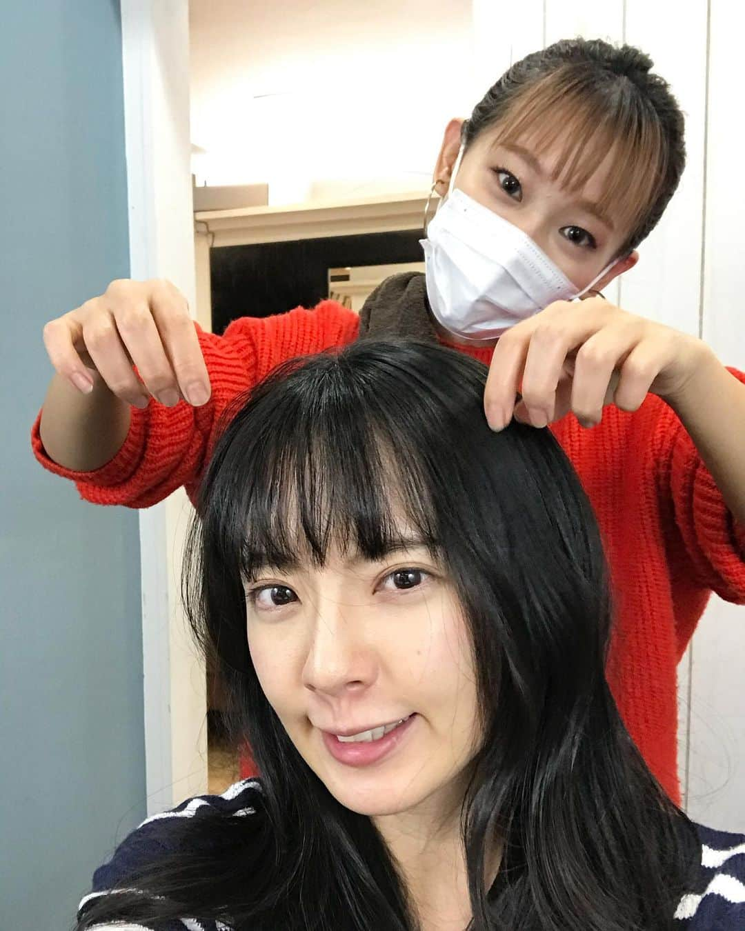 三浦奈保子さんのインスタグラム写真 - (三浦奈保子Instagram)「ああ、頭が重くなってきた.. と思ったら、 ヘッドスパ=美容室に最近行けていません..  行きたい😭  しかし、ある理由でバタバタしており 三月四月はきっと無理、、。  ここでクイズ！ ある理由とはなんでしょう？🤩  答えは明日🤣  写真は前回、 12月に カットとヘッドスパをしていただいた ときのものです☺️  大好きヘッドスパ！！ 早く行きたいヘッドスパ✨🤯  #picot #渋谷サロン #ヘッドスパ中毒 #クイズ #大房ちゃん」3月22日 14時59分 - miura_naoko_