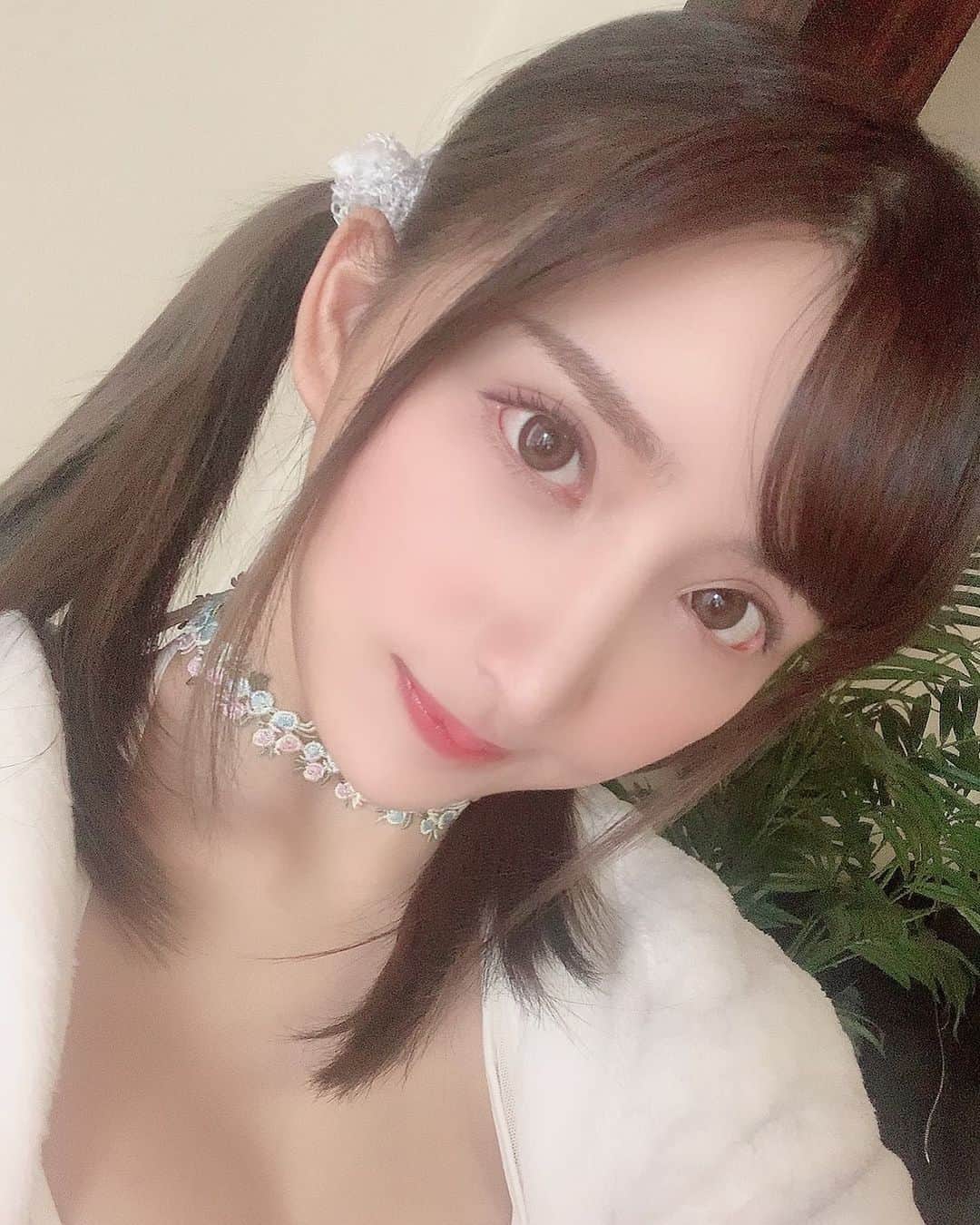 楪カレンのインスタグラム：「ツインテール似合う？👧🏻💓  #av #av女優 #ツインテール #ロリ #楪カレン #ユズリハって読むのよ」
