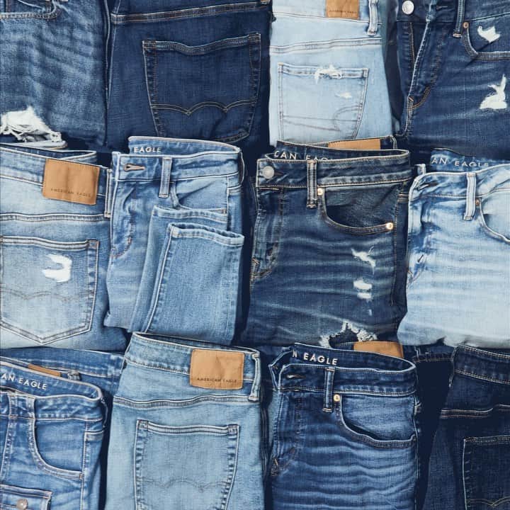 アメリカンイーグルのインスタグラム：「JEANS ARE FOREVER!   AEのジーンズコレクションを今すぐチェック ⇒ https://www.aeo.jp/ja-jp/men/jeans 公式オンラインストアをチェック⇒ www.aeo.jp   公式LINEをフォローしてスペシャルオファーなど様々な情報をゲットしましょう！☺   #AExME #AEJeans #AE #americaneaglejp #アメリカンイーグル #JeansareForever」